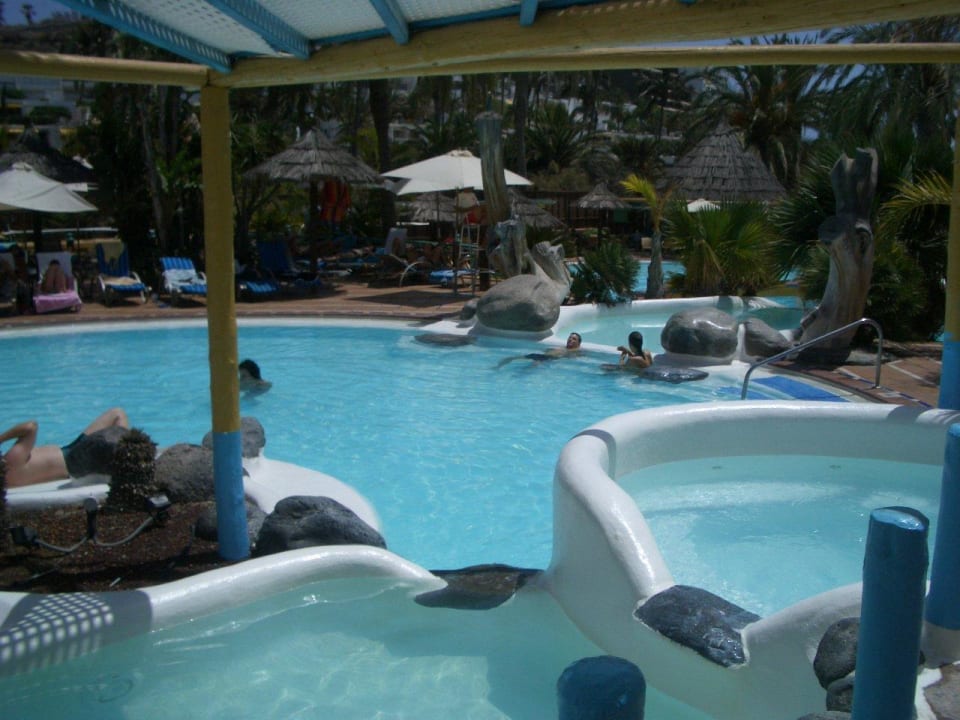 Jacuzzi Corallium Beach by Lopesan Hotels - Adults only
