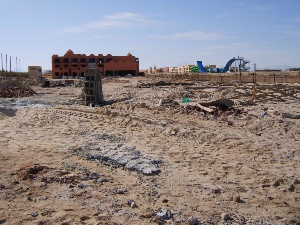 Strand rechts Titanic Beach Spa & Aqua Park