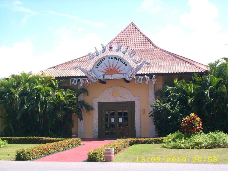 Disko Grand Palladium Punta Cana Resort & Spa