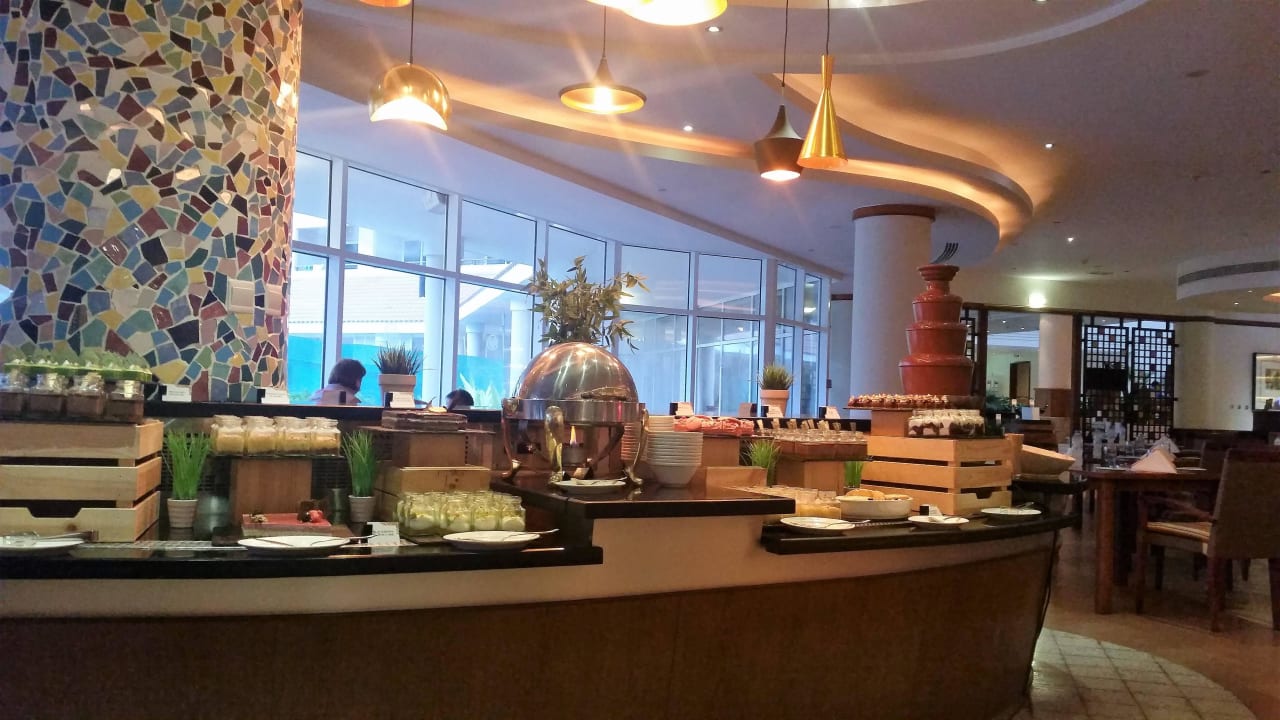 Buffet Fujairah Rotana Resort & Spa