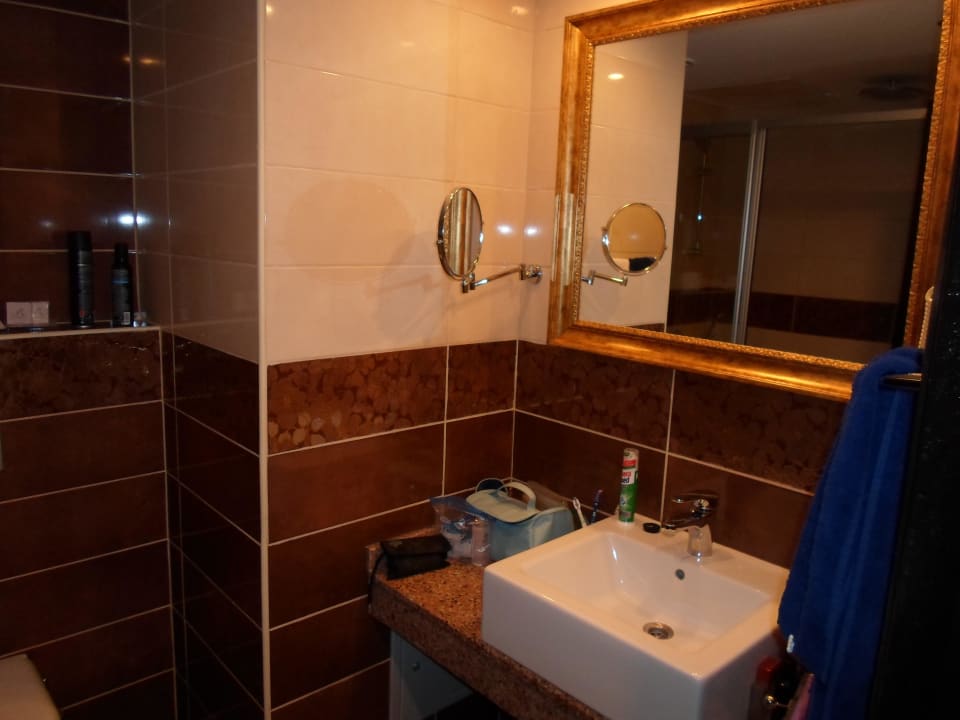 Zimmer 1107 - Bad Asteria Collection Side