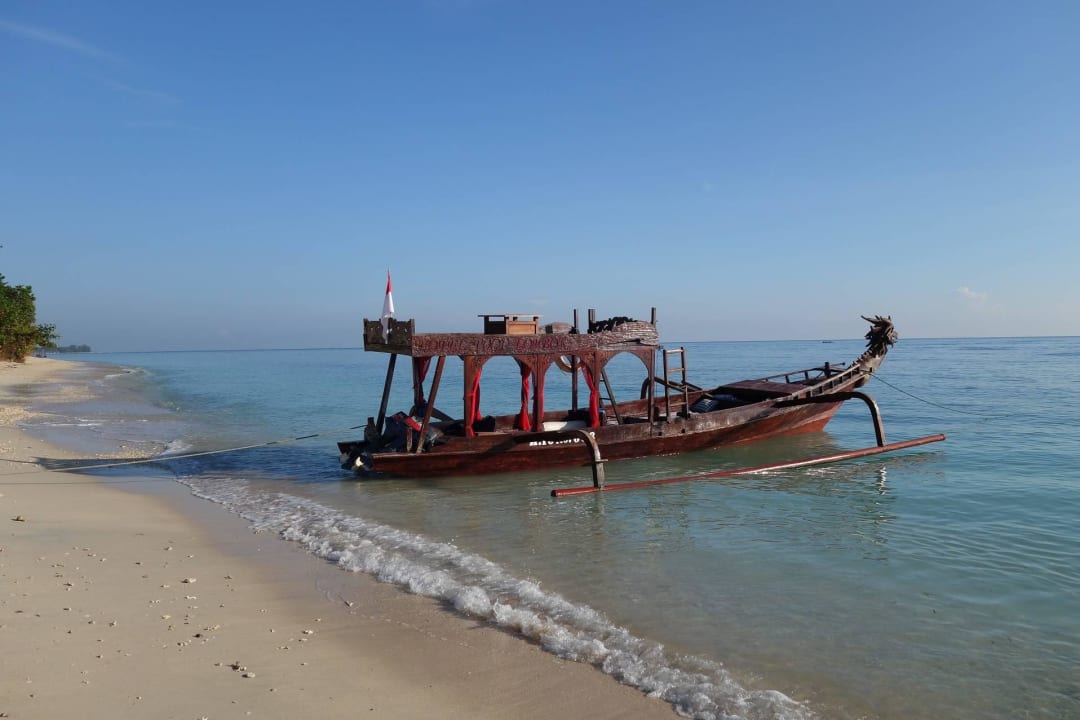 Boot für den Schnorcheltrip zu den Gili Islands Hotel Tugu Lombok