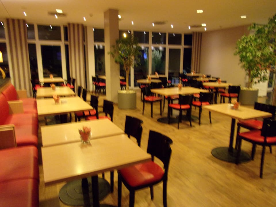 Restaurant Holiday Inn Express Frankfurt - Airport