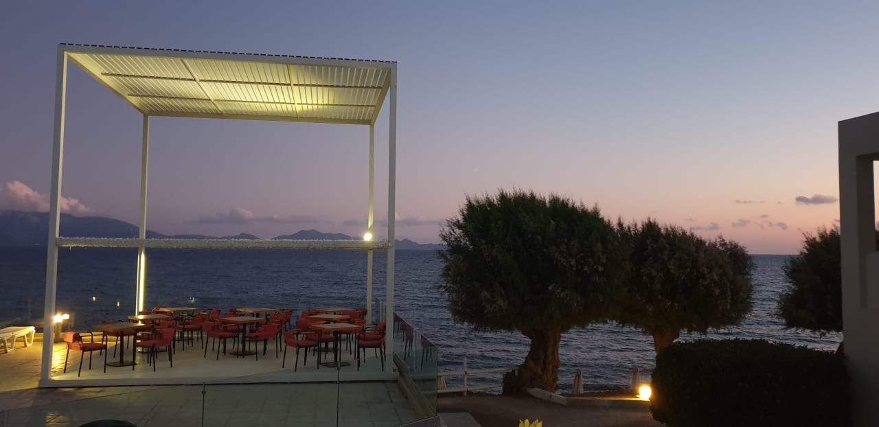 Ausblick Dimitra Beach Hotel & Suites