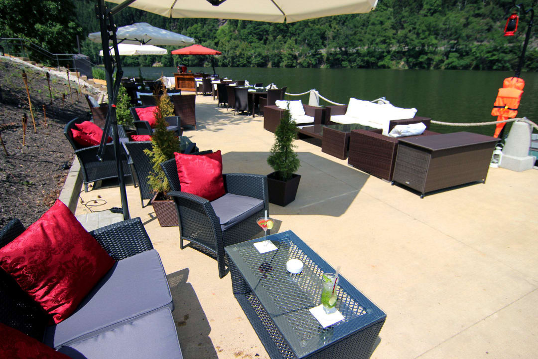 Chill-out zone Retro Riverside Wellness Resort
