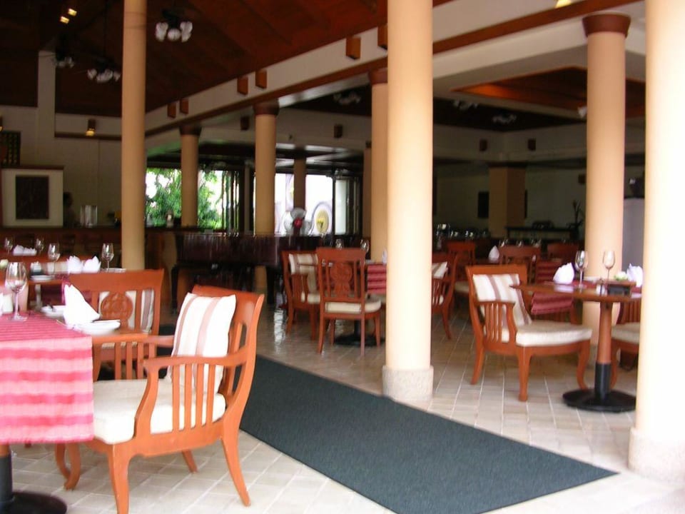 offener Frühstücksbereich Holiday Inn Resort Phuket