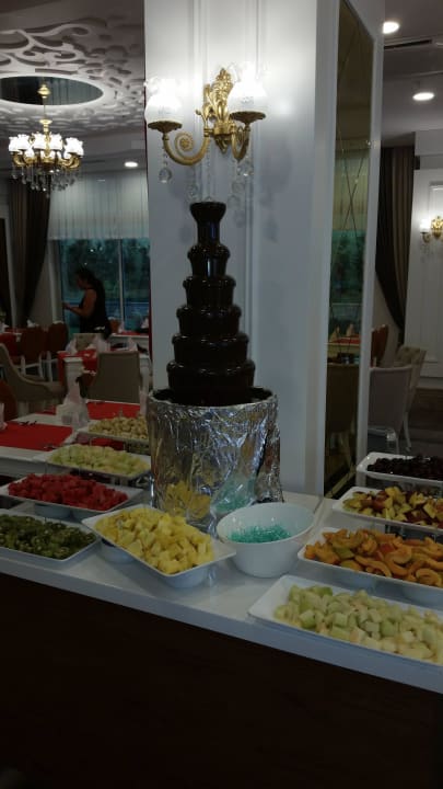 Schokobrunen für türkische Abend  Side Royal Palace Hotel & Spa