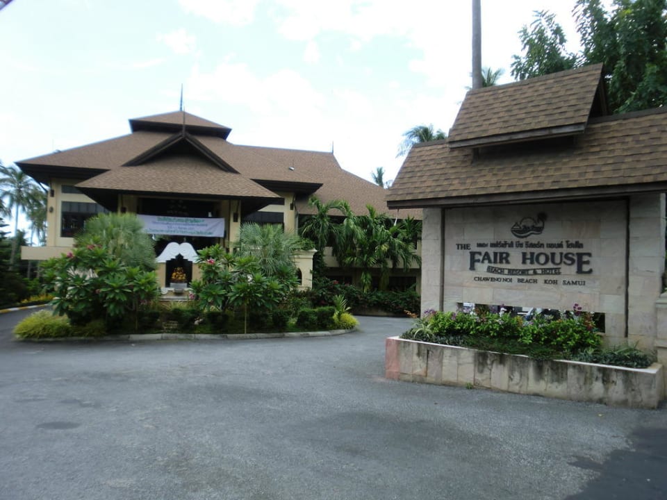 Die Rezeption The Fair House Beach Resort