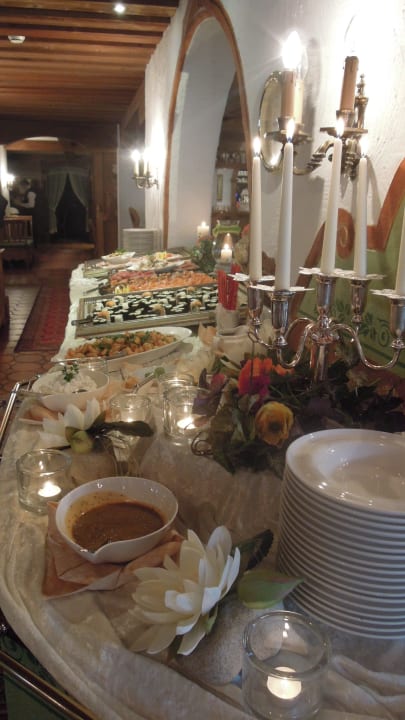 Blick auf das Büffet Galadinner Vitalhotel Edelweiss