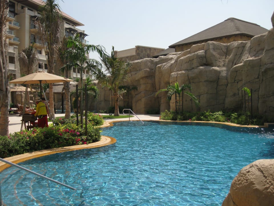 Einer der Pools Sofitel Dubai The Palm Resort & Spa