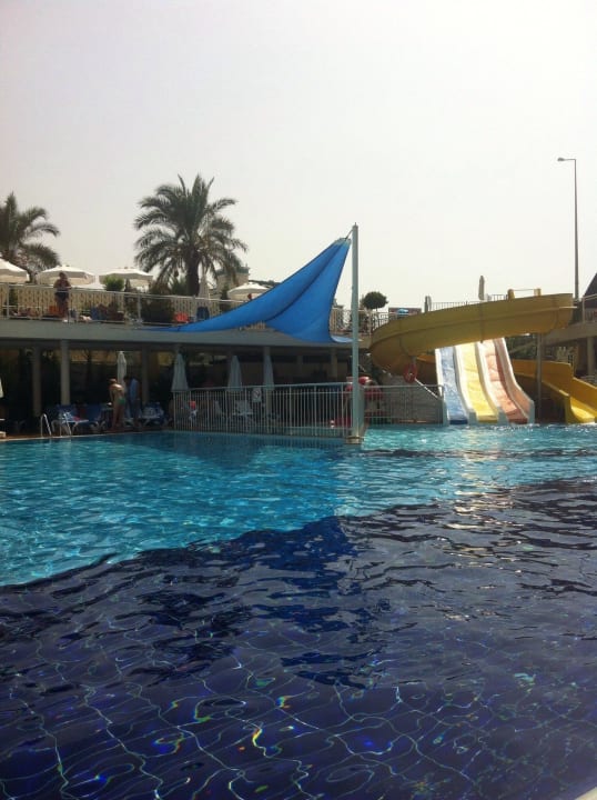 Blick über den Pool Dream World Resort & Spa