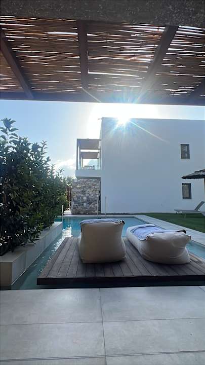 Pool Caravia Beach Hotel