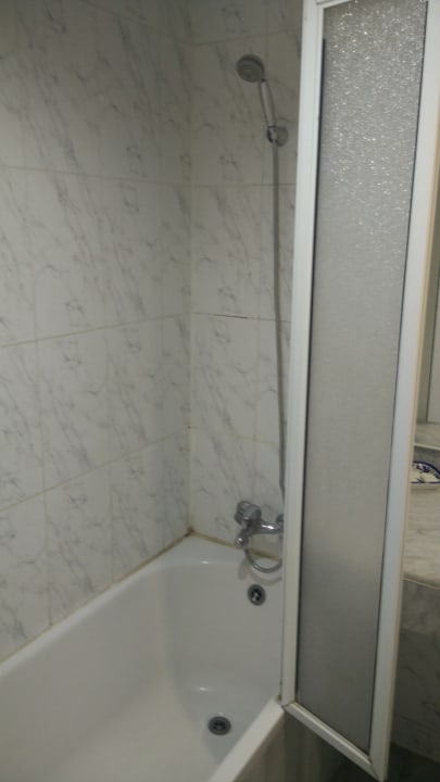 Zimmer Addar Hotel