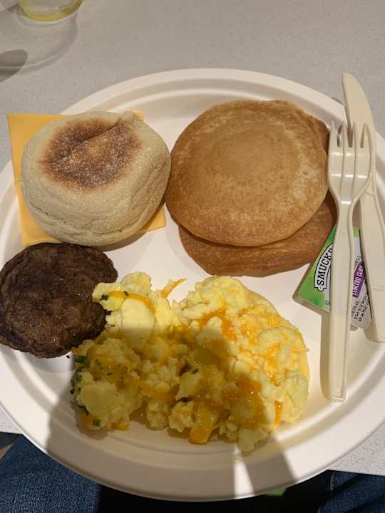 Gastro Fairfield by Marriott Inn & Suites Orlando at FLAMINGO CROSSINGS® Town Center