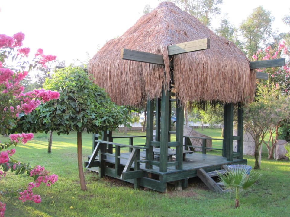 Relaxlounge im Garten Bella Resort & Spa