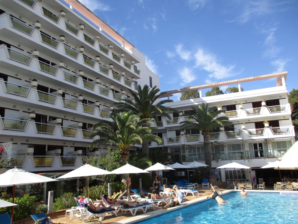 Poolseite des Hotels allsun Hotel Cristóbal Colón