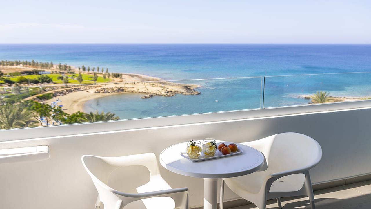 Zimmer Crystal Springs Beach Hotel