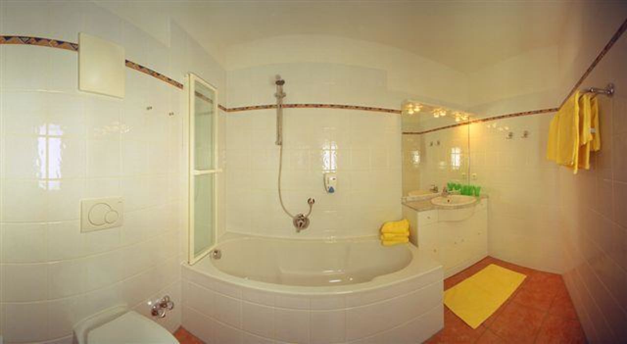 Amadeus, Appartement Badezimmer Aparthotel Amadeus