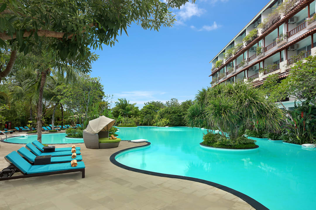 Pool Swiss-Belhotel Segara Resort & Spa
