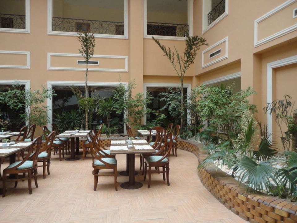 Restauracja Imperial Shams Abu Soma