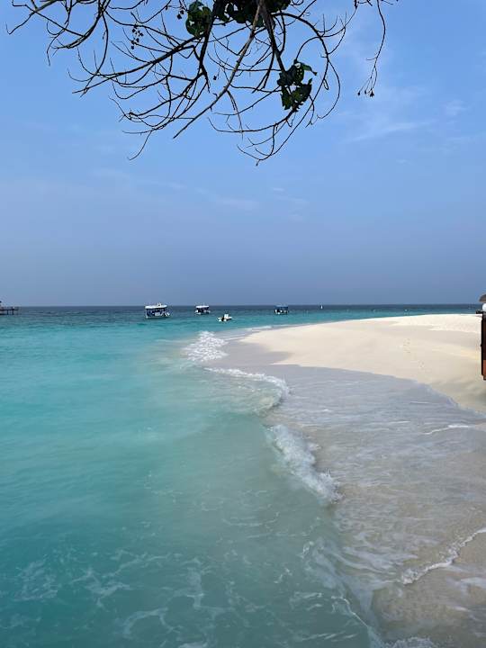 Strand Thulhagiri Island Resort