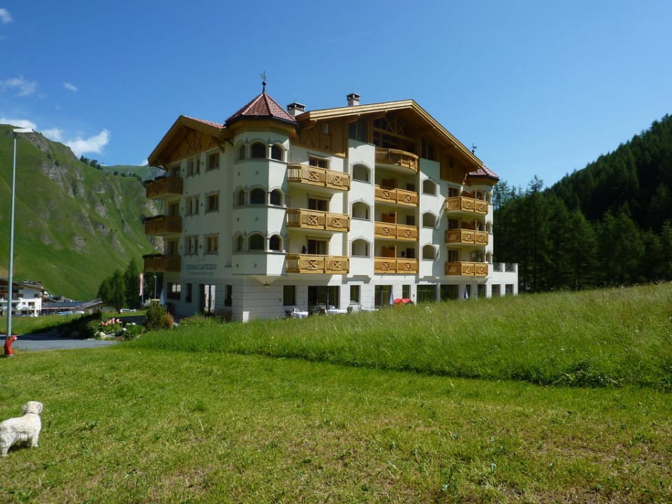 Hotel Rückseite Hotel Garni Chasa Castello relax & spa