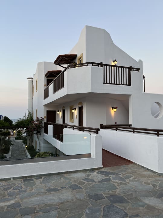 Außenansicht Alexander Beach Hotel & Village Resort