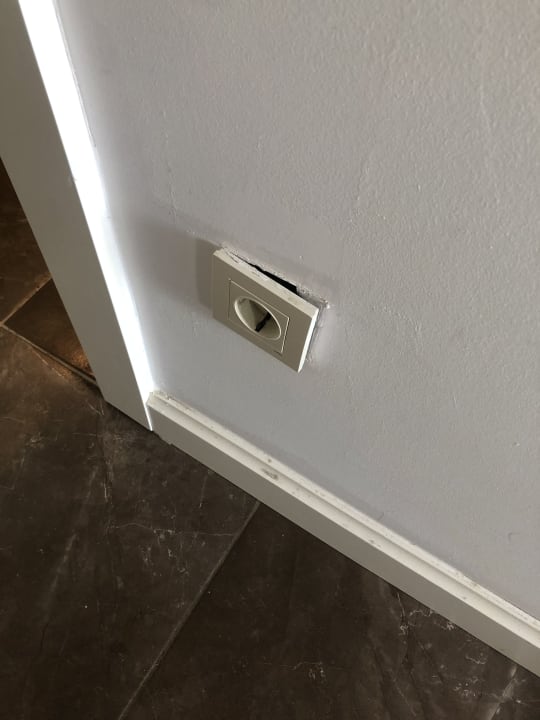 Zimmer Well Palace Side