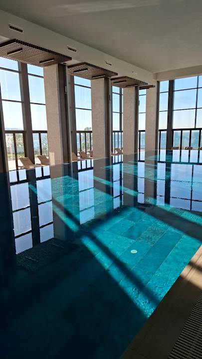 Pool Anda Barut Collection