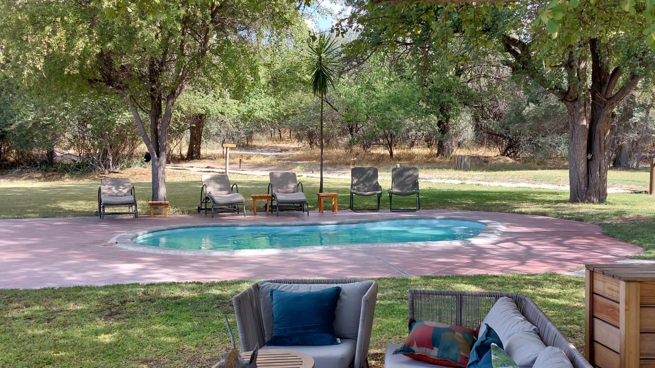 Pool Leroo La Tau Lodge