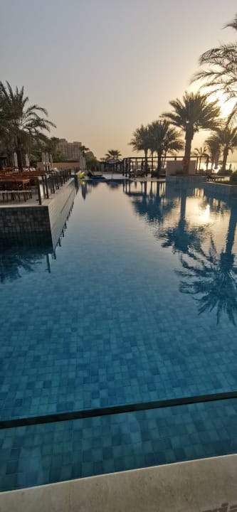 Pool DoubleTree by Hilton Resort & Spa Marjan Island