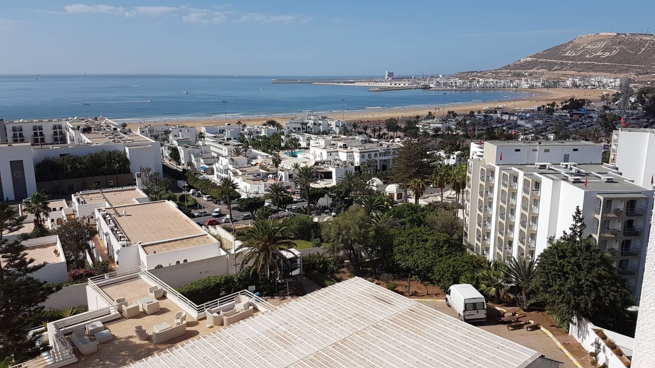 Blick zum Hafen Anezi Tower Hotel