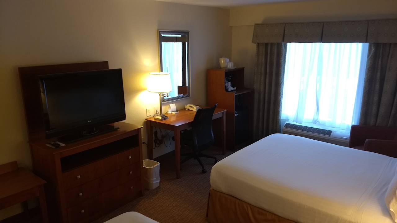  zimmer hotel suites holiday inn express greensboro airport area