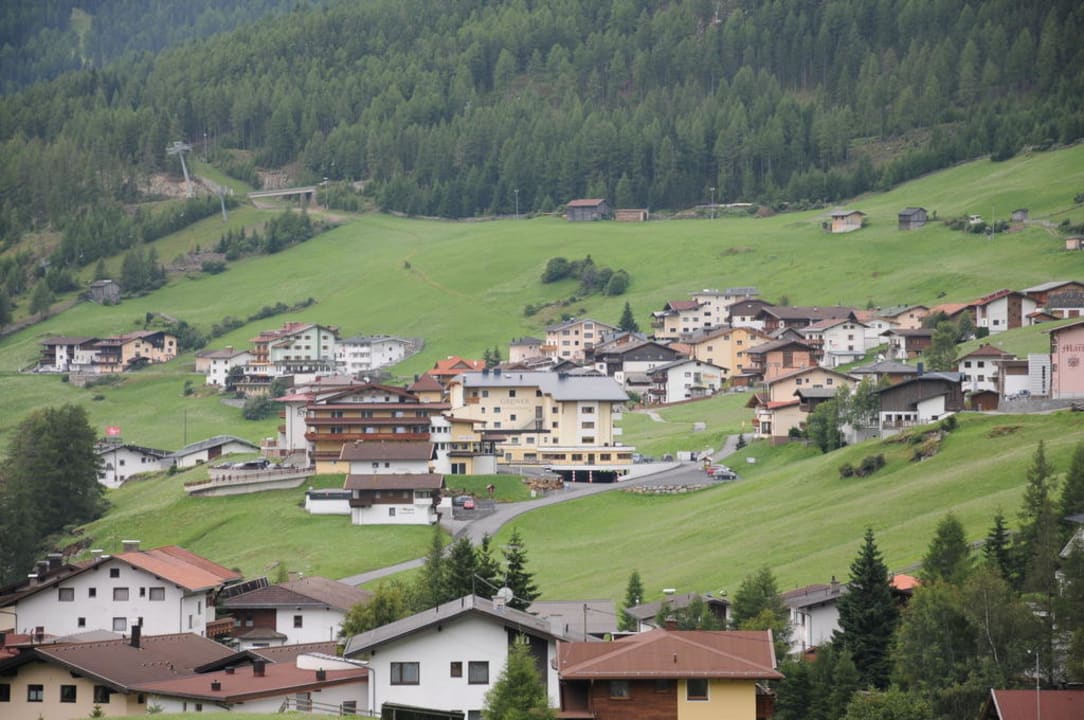 Mitten im Dorf Alpengasthof Grüner