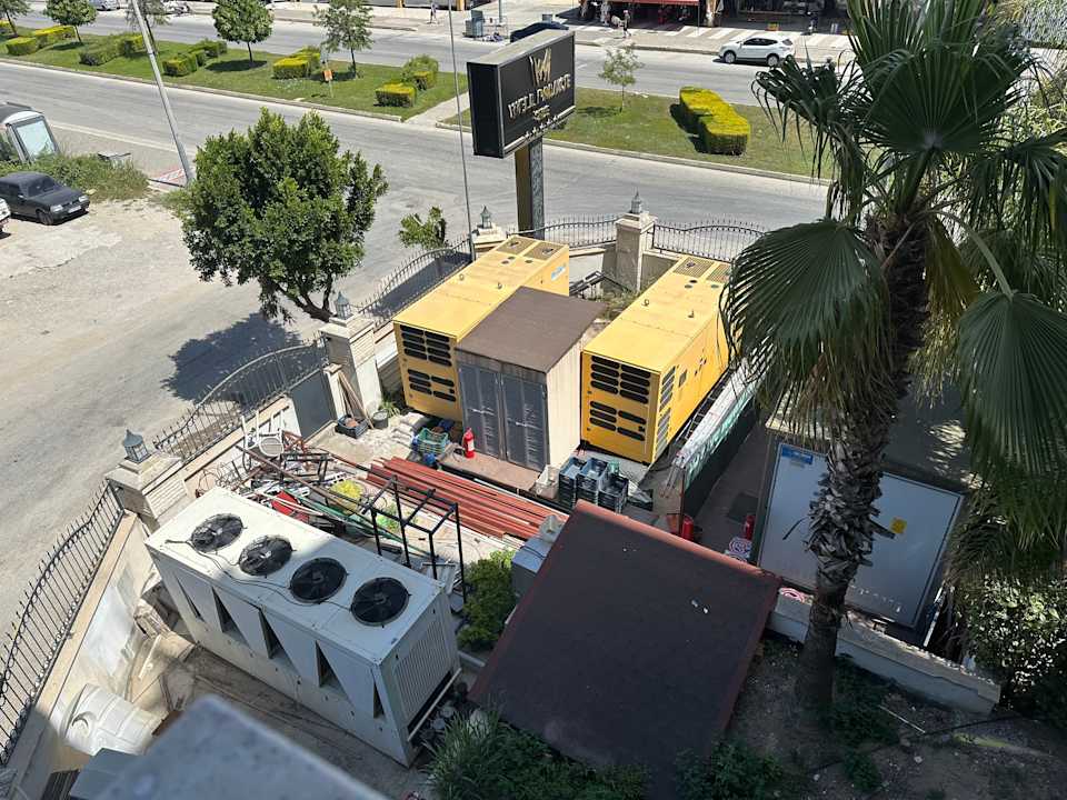 Zimmer Well Palace Side