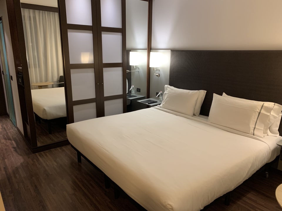 Zimmer AC Hotel Bologna by Marriott