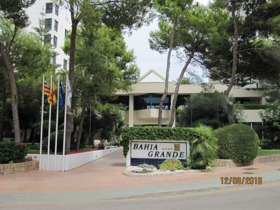 Eingang zum Hotel Hipotels Bahia Grande