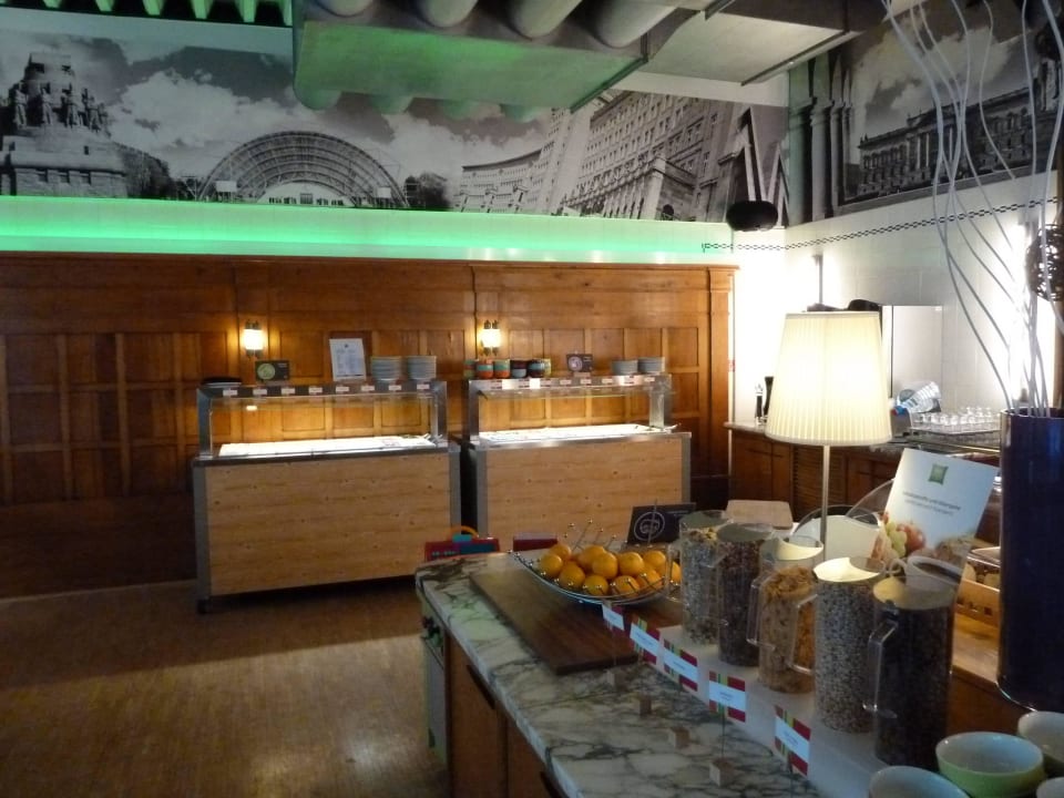 Der Frühstücksraum ibis Styles Leipzig
