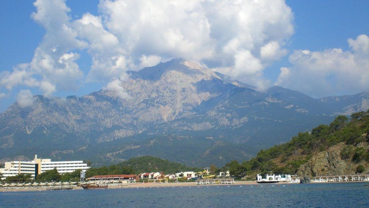 Blick zum Hotel Rixos Premium Tekirova