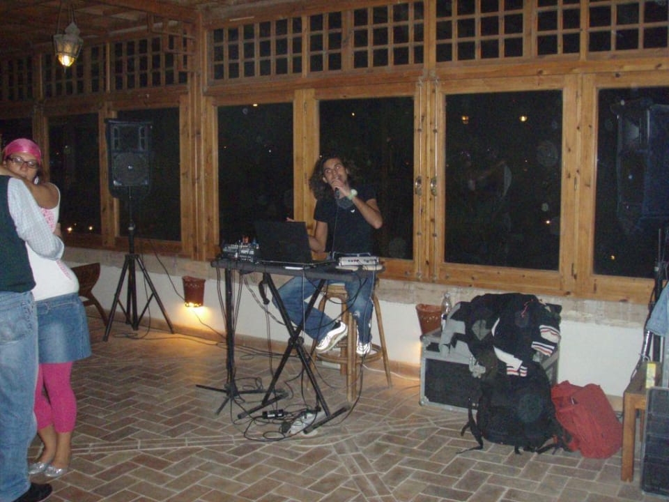 Abendunterhaltung in Old Wing Fort Arabesque Resort, Spa & Villas