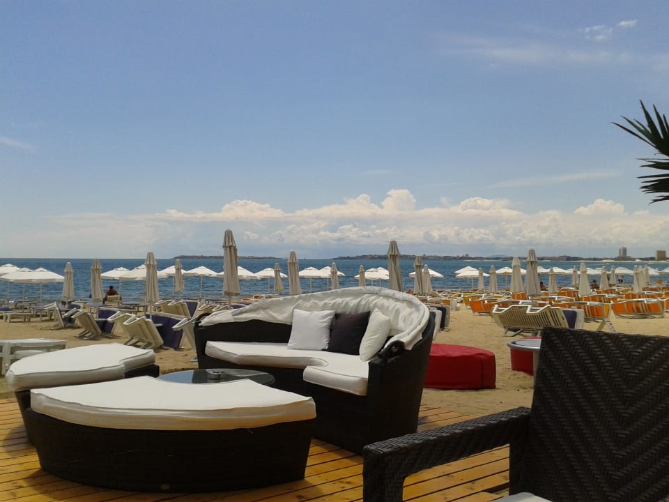Bar "Fiesta Beach" DIT Majestic Beach Resort