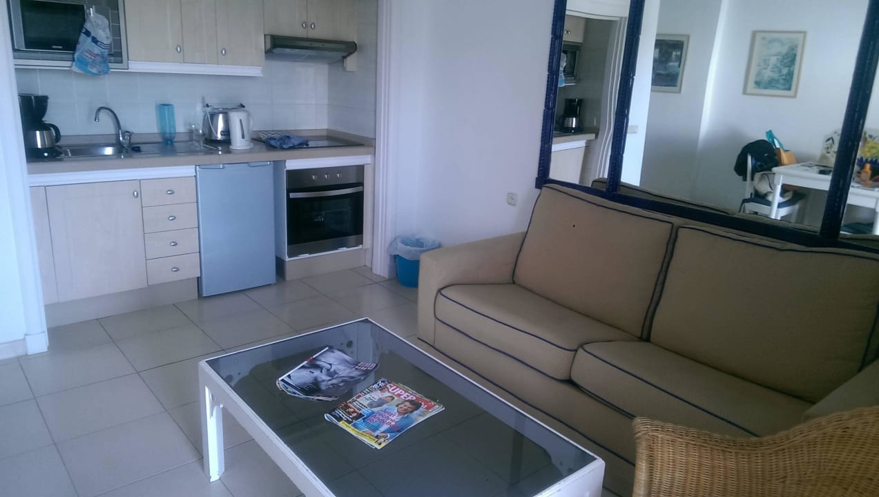 Küche und Wohnzimmer Hotel Parque del Sol