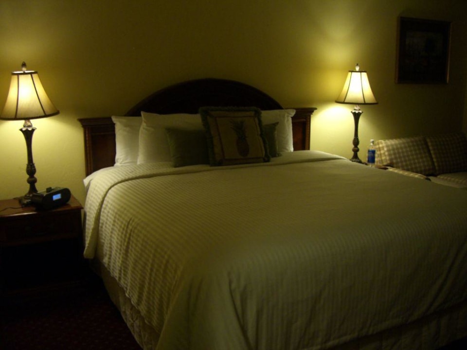 Hotelzimmer mit riesigem Bett Hotel The Inn on Fifth