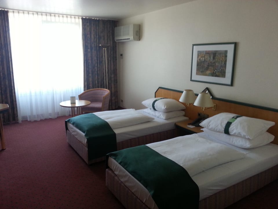 2 x Einzelbett FOUR Essen City Centre