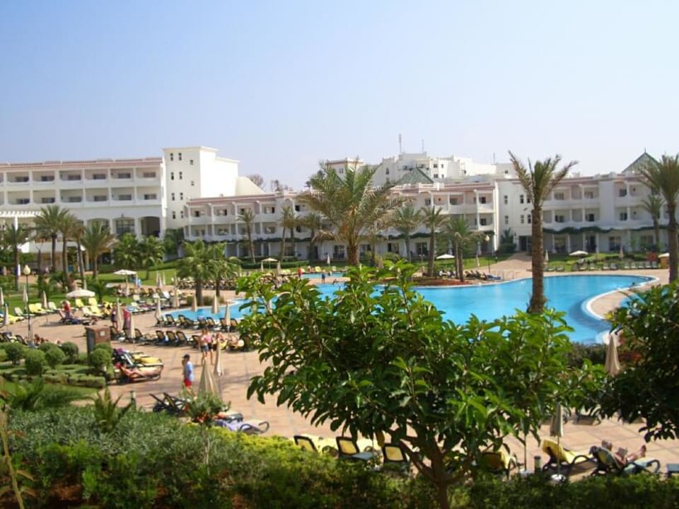 Poolanlage Iberostar Waves Founty Beach