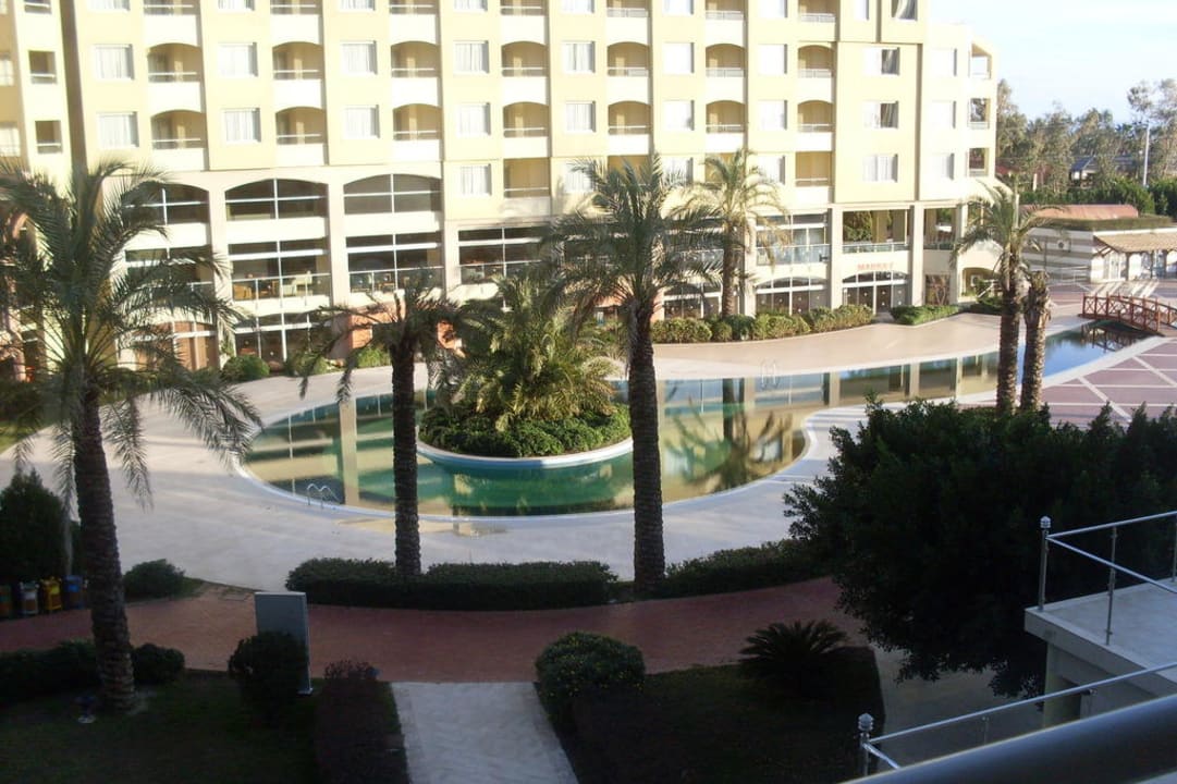 Ausblick aus unserem Zimmer zum Pool Selectum Family Resort Side