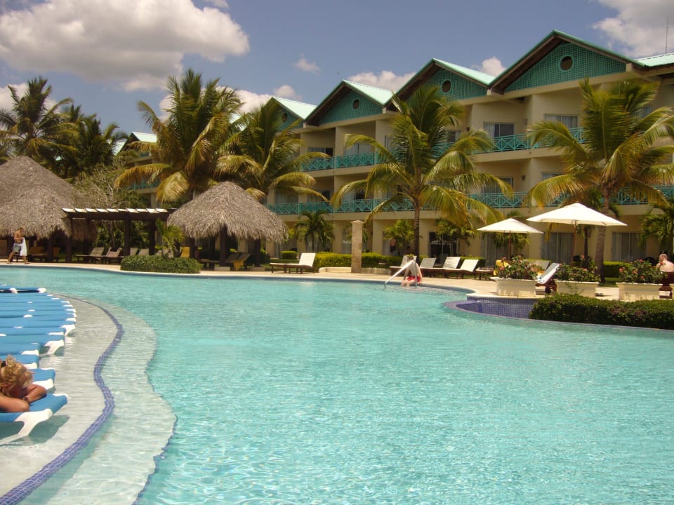 Prefered Pool Dreams La Romana Resort & Spa