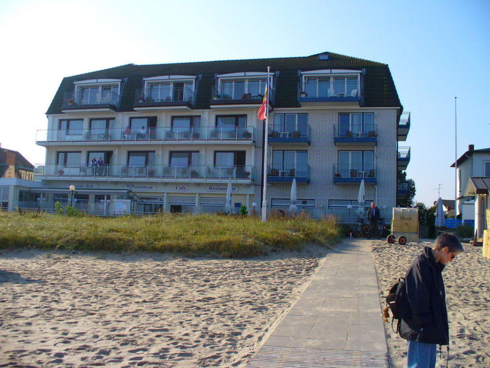 Blick vom Strand zum Hotel Mein Strandhaus