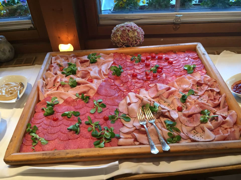 Tiroler Bauerbuffet  Biohotel Stanglwirt