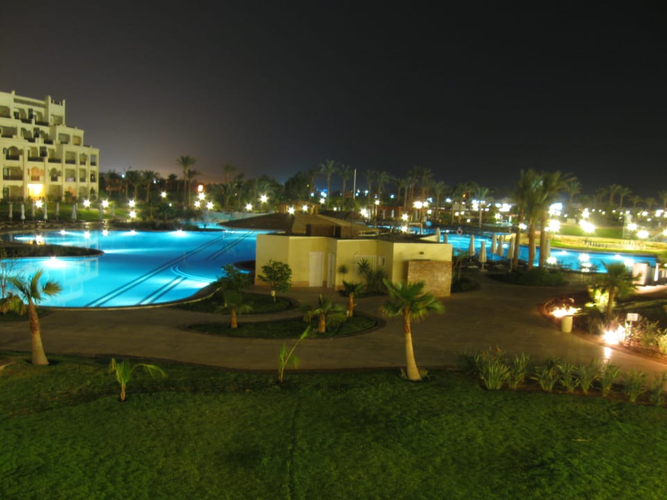 View at night Steigenberger ALDAU Beach Hotel